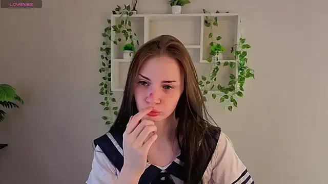 Jennie_Hunter — show tits