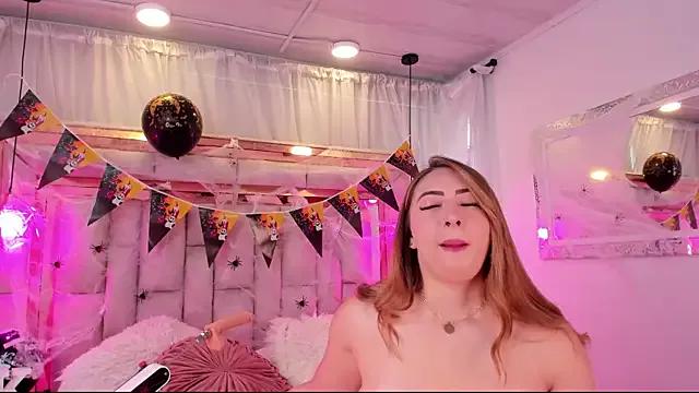 Katalina_Evans on StripChat 