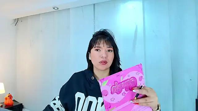 lina_bedoya_ on StripChat