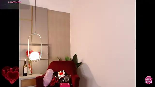 Freechat Lina_Montclair on StripChat