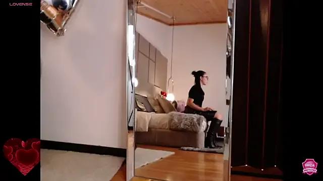 Freechat Lina_Montclair on StripChat