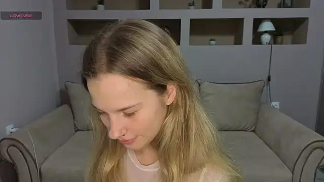 Freechat LinaCristonsen on StripChat