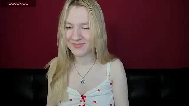 Freechat LinaRayy on StripChat