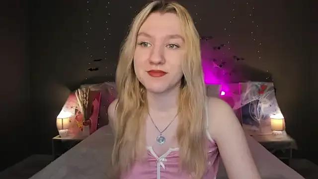 Freechat LinaRayy on StripChat