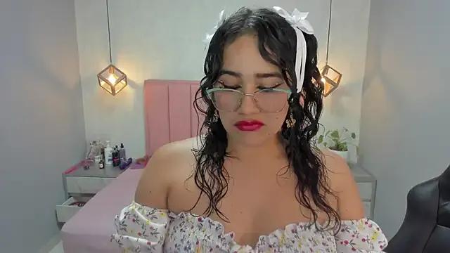 Freechat LINASTARK on StripChat