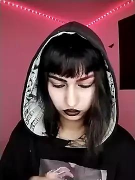 Little-Lucifer on StripChat