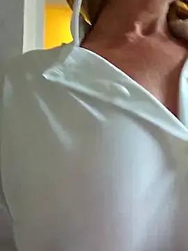 Freechat Melody73 on StripChat