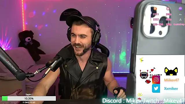 Freechat Mikev on StripChat