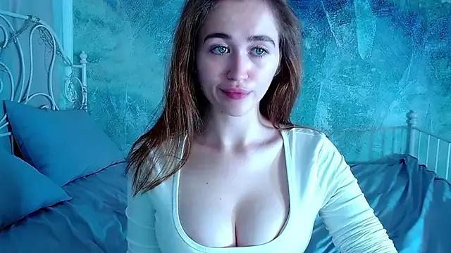 Freechat millllina on StripChat