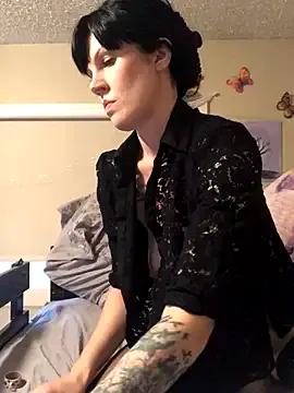 Freechat mzz_lillypillxoxo on StripChat