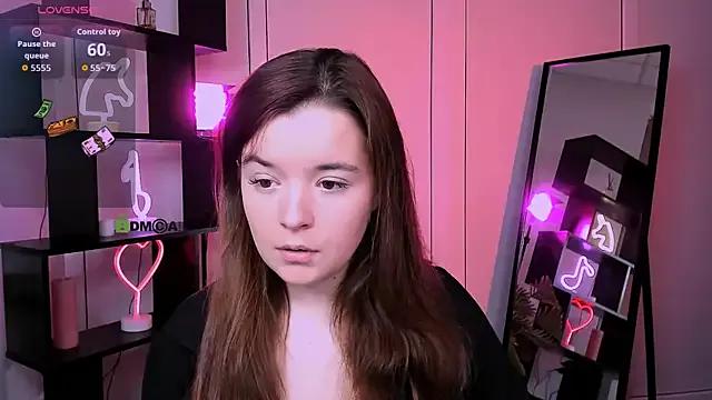 nika-still on StripChat