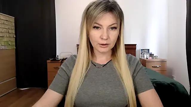 ParadiseAlina on StripChat 