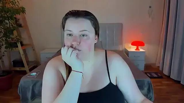 Freechat PolinaSalvatore on StripChat