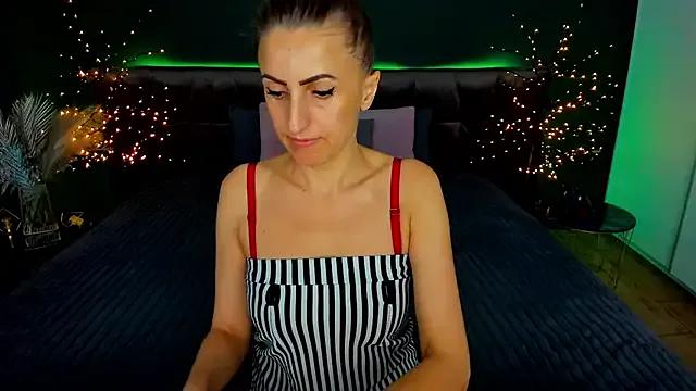 Rebecca_Diamond on StripChat 