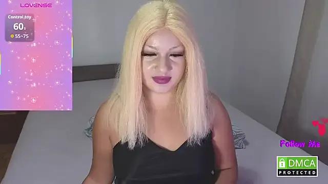 rosebelle11111 on StripChat