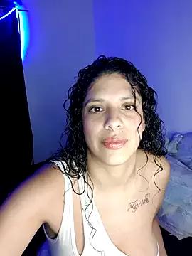 Shura_xxxBig on StripChat
