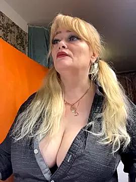 Freechat Sweet-blonde on StripChat