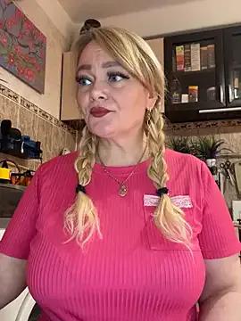 Freechat Sweet-blonde on StripChat