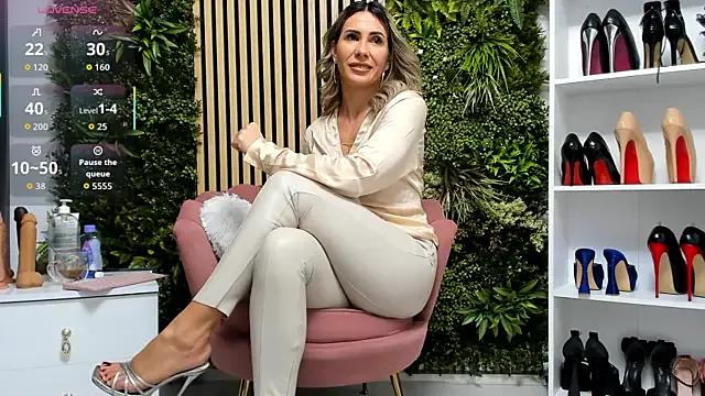 Freechat sweetcherry30 on StripChat