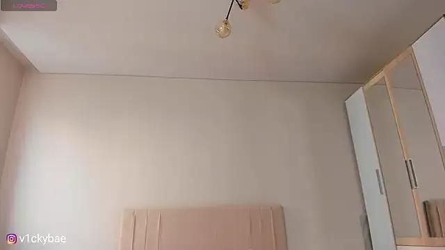 Freechat sweety_vikky on StripChat