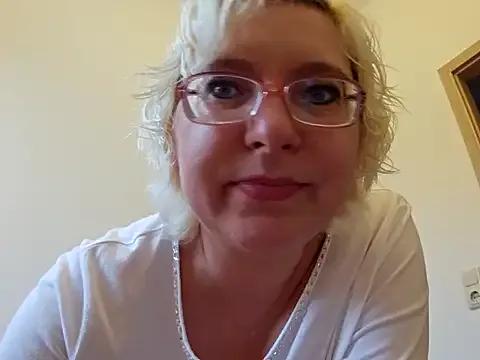 Freechat VikaKing on StripChat