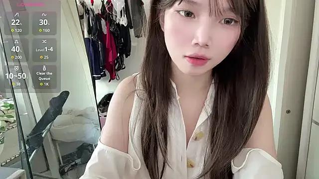 Freechat Yiyi-707 on StripChat