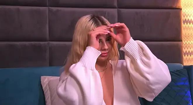 YssabelFox on StripChat 